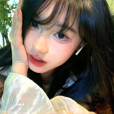 微笑的苹吉